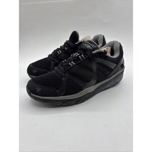 MBT Women's Leisha Trail Lace Up Athletic Trail Oxford Women's Size 6.5